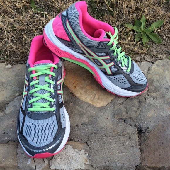 asics for heel spurs